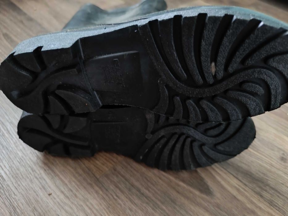 Сапоги резиновые новые