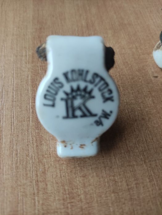 Zestaw trzech starych porcelanek