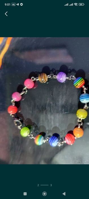 Продам браслеты из бисера с пинами. 
Пересылаю по 100% предоплате , ол