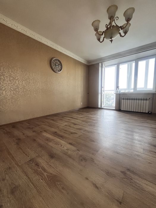 Продаж трикімнатної квартири