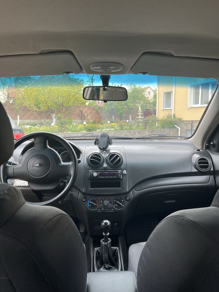 Продам Chevrolet Aveo 2011