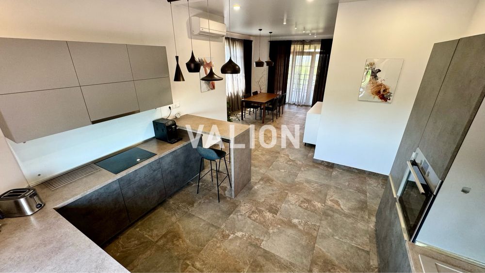 Будинок з сучасним ремонтом в с.Музичі, 25 км до метро Житомирська