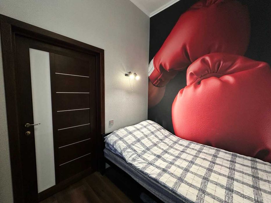 Продам 3-х эт. дом р-н Клочко ( Левый берег) газ.отопление