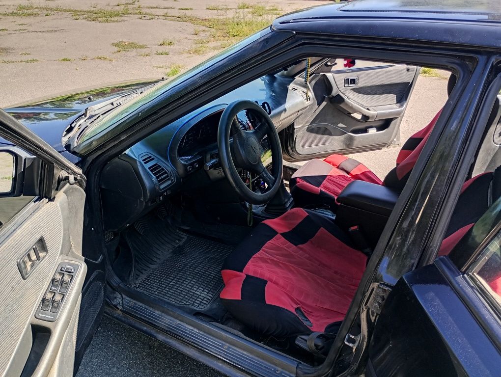Продається mazda 323 сліпиш на повному ходу
