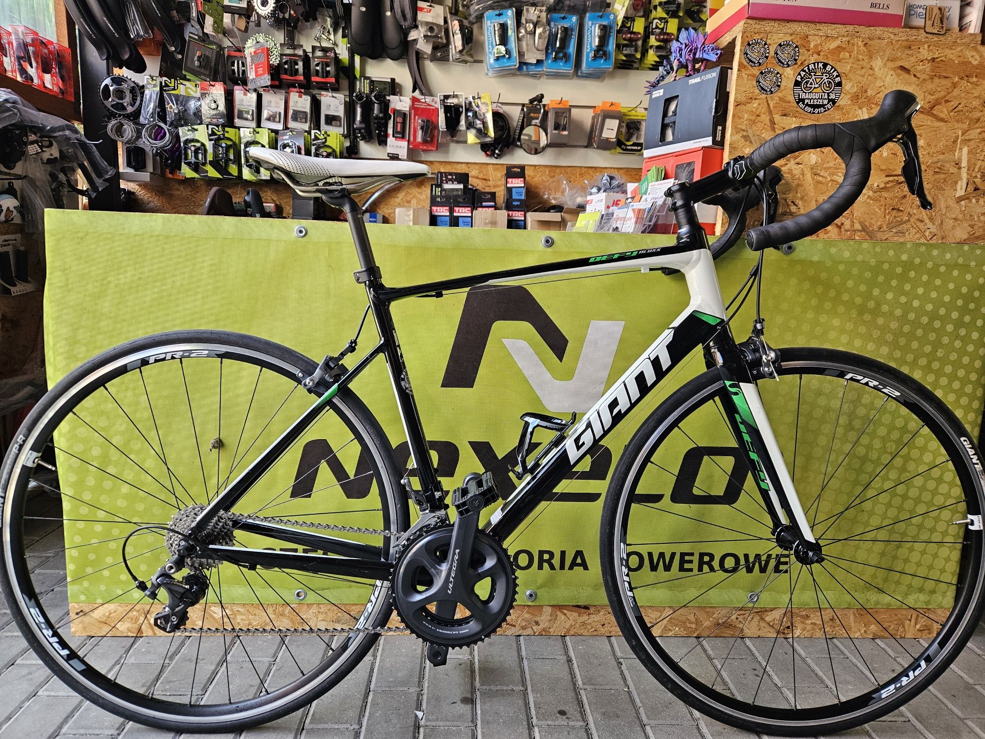 GIANT Defy rower szosowy szosa SHIMANO Ultegra 2x11 widelec karbon