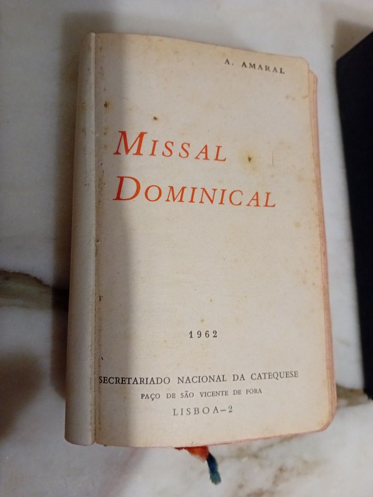 Conjunto de Bíblias/Missais Dominicais Antigos