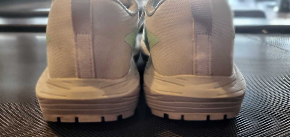 Кросівки жіночі Solomon, ідеальний стан Оригінал, замовила на оф сайті