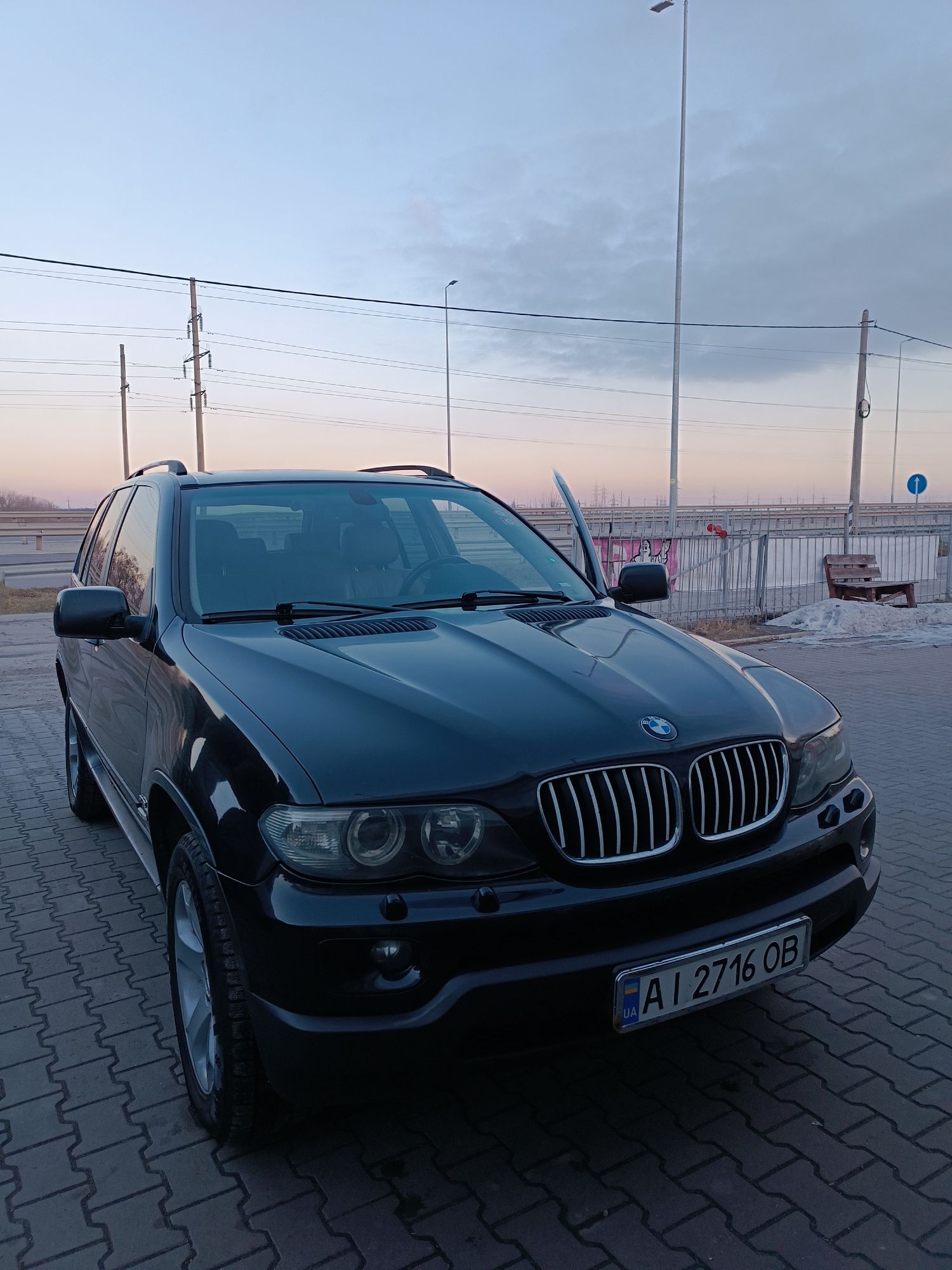 Продам BMW X5 (2005)