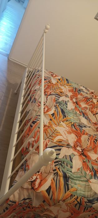 Conjunto de cama mais mesinhas de cabeceira