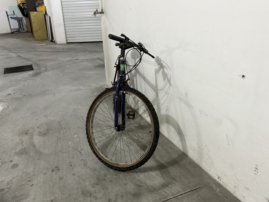 Bicicleta roda 26 a funcinar muito bem pronta a andar