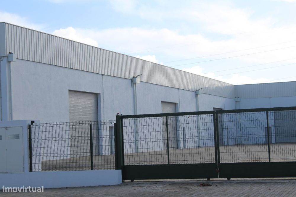Armazém Industrial no Seixal