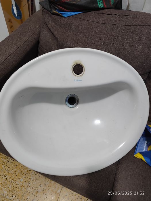 Lavatorio usado excelente estado 10€ para desocupar
