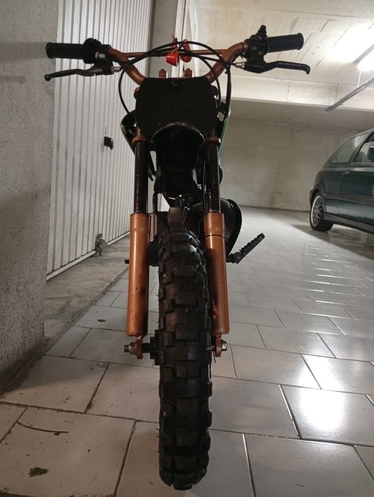 Mota de Cross igual a pitbike mas está é de competição
