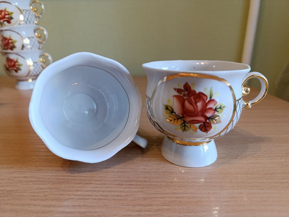 Порцеляновий (фарфоровий) чайний сервіз на 6 осіб