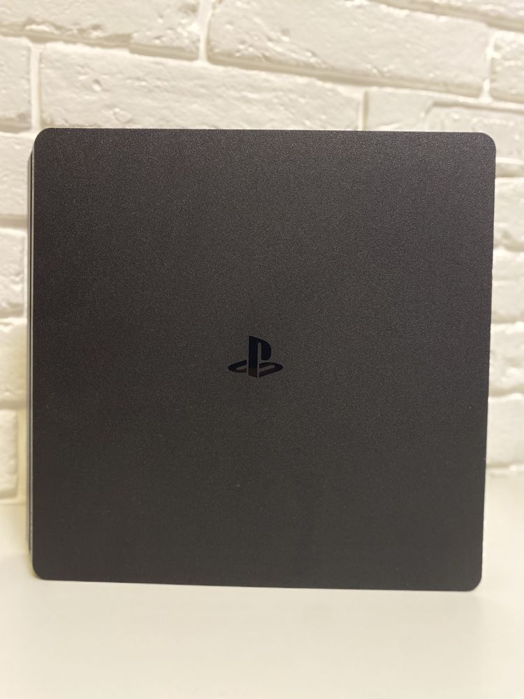 Ps4 slim 1TB + 2 джойстики і MK11 Ultimate