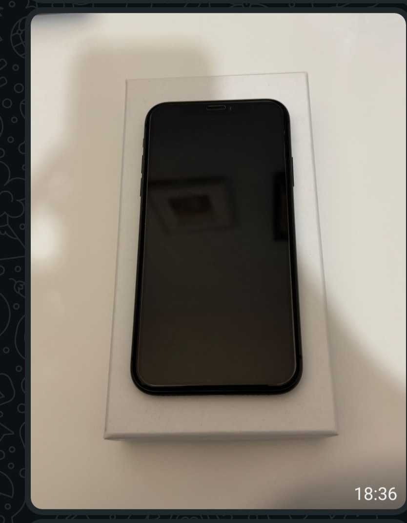 iPhone preto 256gb 
com capa e película em bom estado