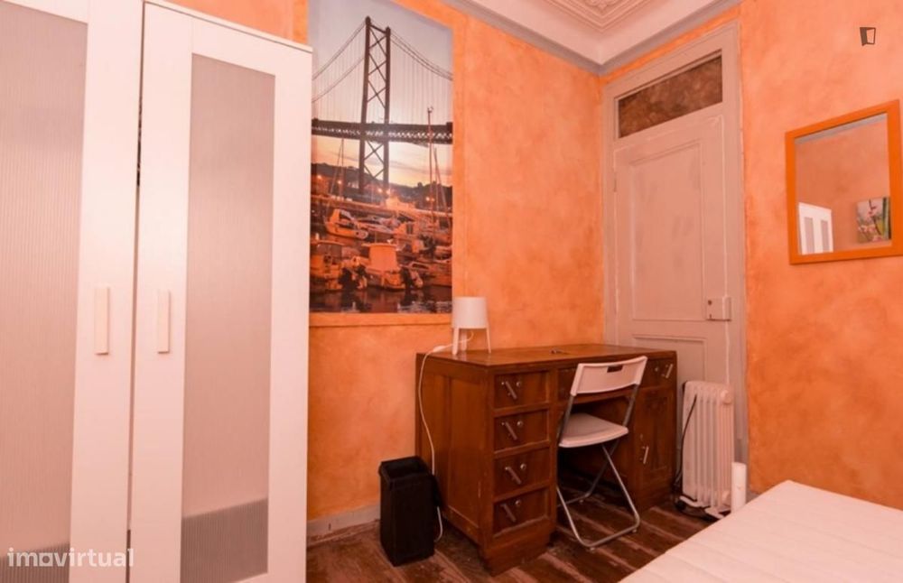 Quarto - localizado em Saldanha Lisbon