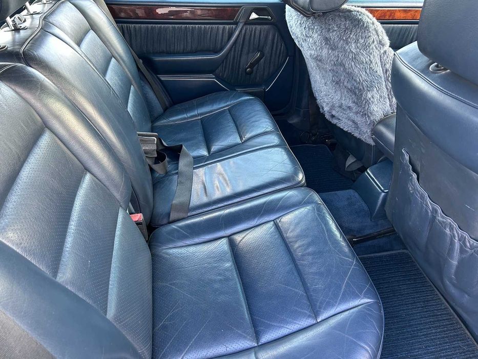 Mercedes 124 E250 TD * klimatyzacja * skóra * zarejestrowany
