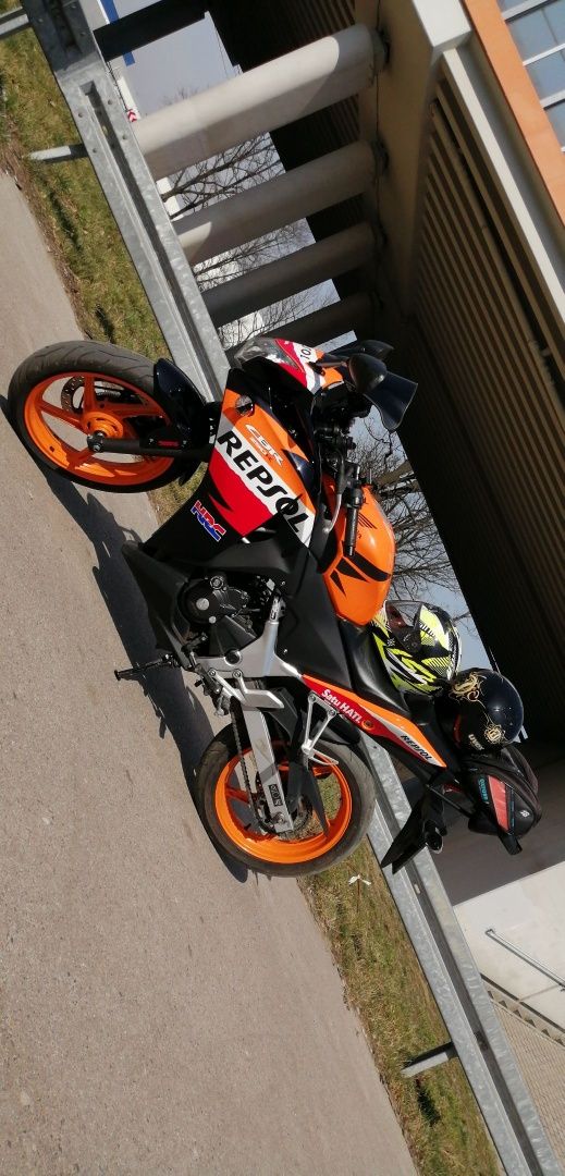 Honda CBR 250R Repsol