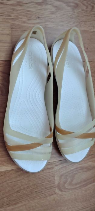 Crocs жіночі сандалі 38