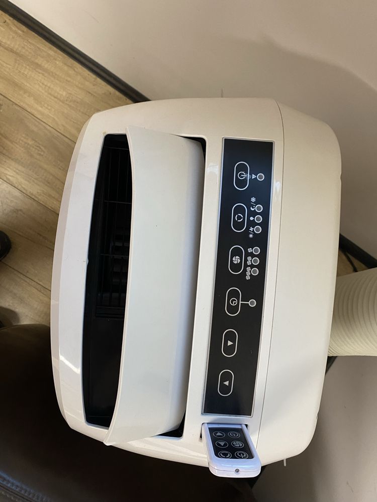 Klimatyzator stojacy przenosny WAP-07EC36H 1400W chlodzenie grzanie