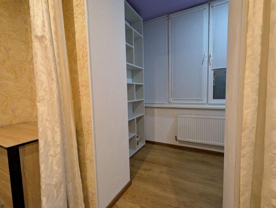 Велика 1кімнатна парк Мами
