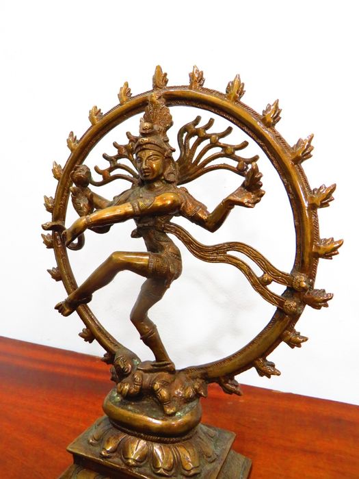 Escultura Shiva Nataraja.