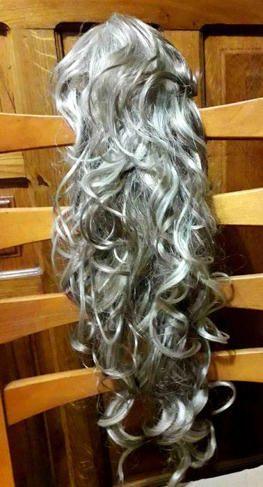 Перука хвіст новий