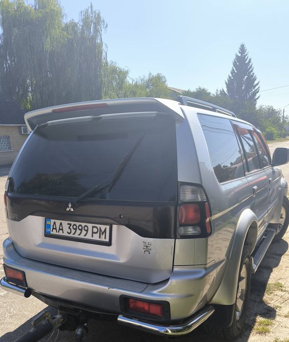 Міцубісі Паджеро свій власний продаю