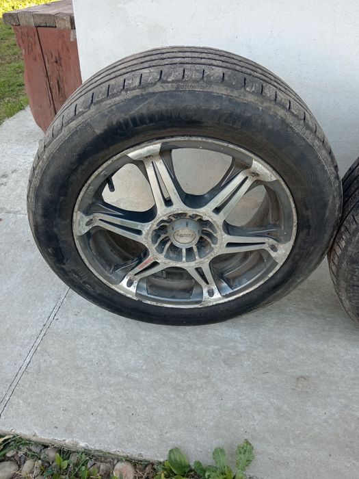 Продам комплект коліс з литими дисками для тойота авенсис 16