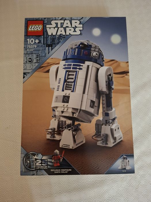 LEGO Star Wars R2-D2  75379 Novo