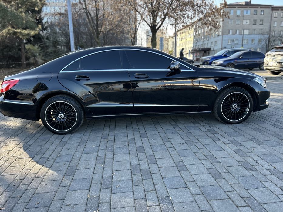 Mercedes-Benz CLS-Class целый не мотанный