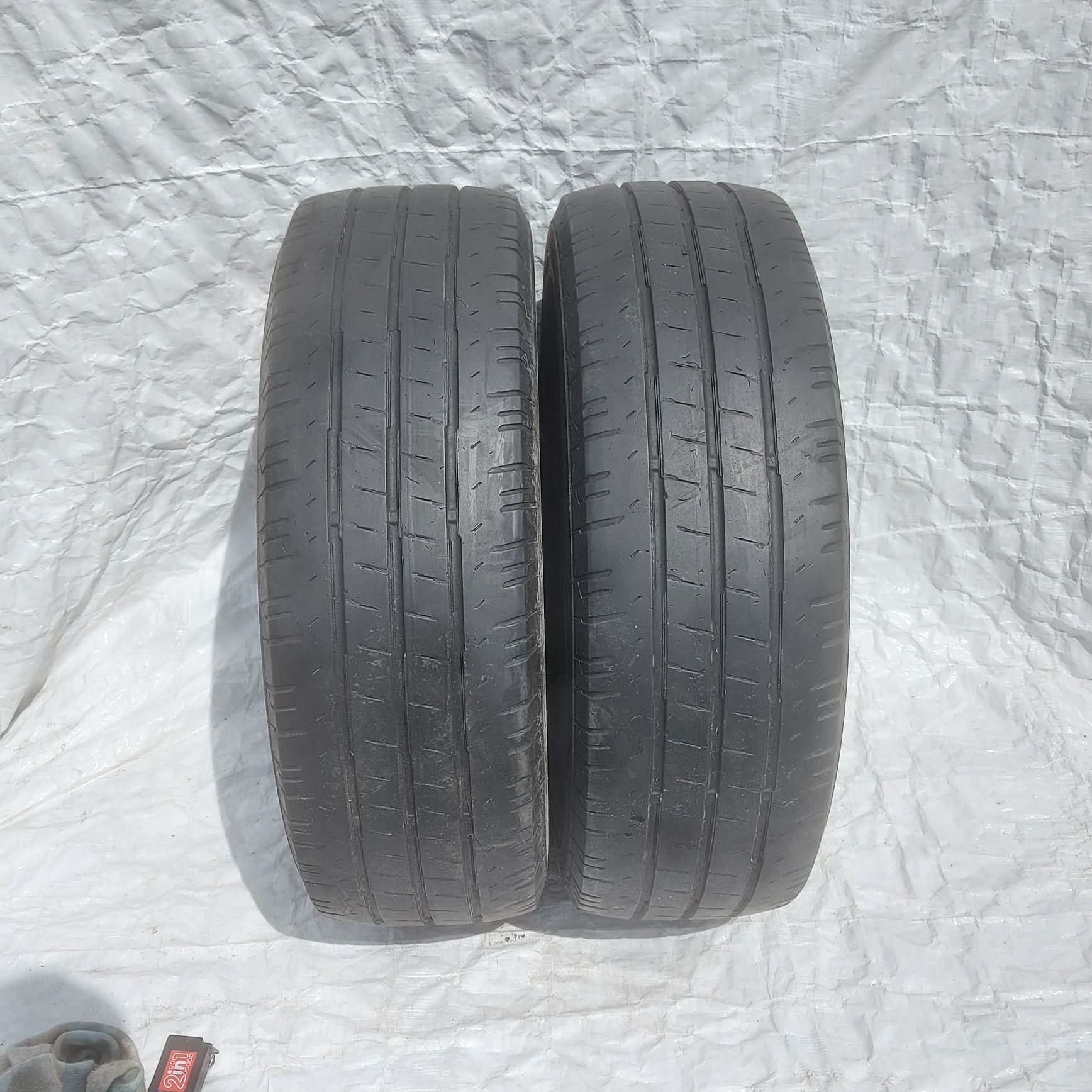 205/65r16c 16c 107/105 t Continental contivancontact 200