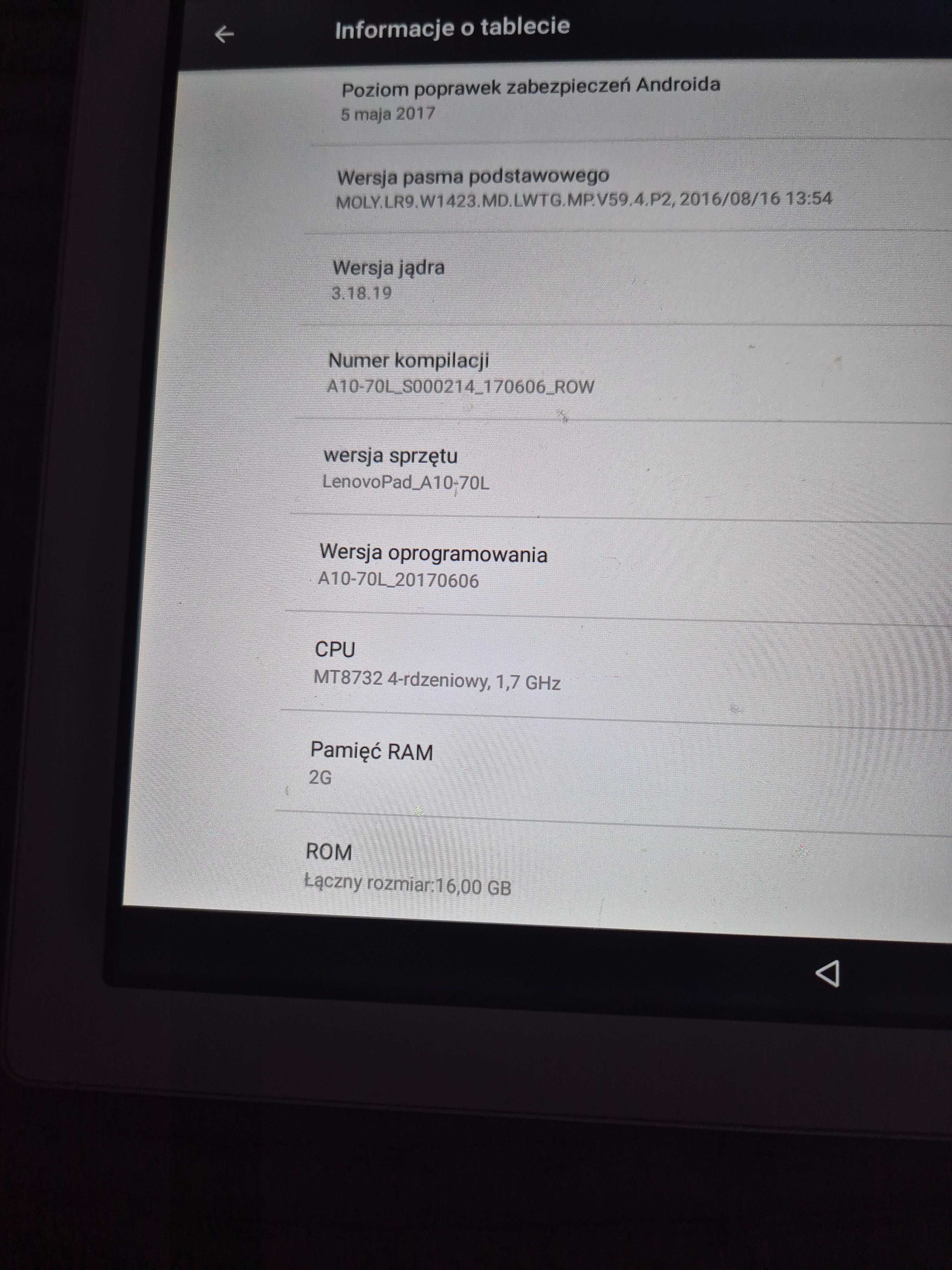 Tablet tab2 A10 biały