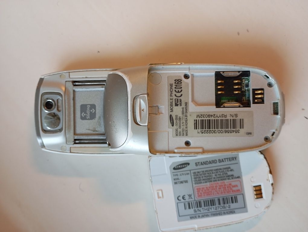 Мобильный телефон Samsung SGH-Е800