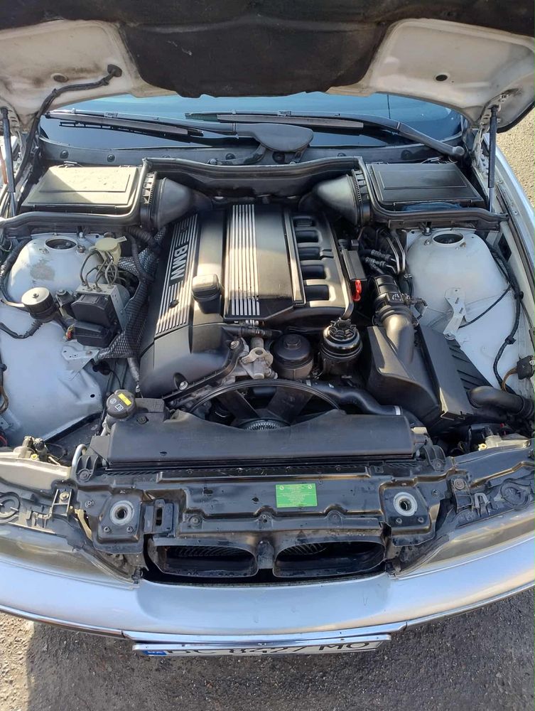 Продам автомобіль BMW E 39.