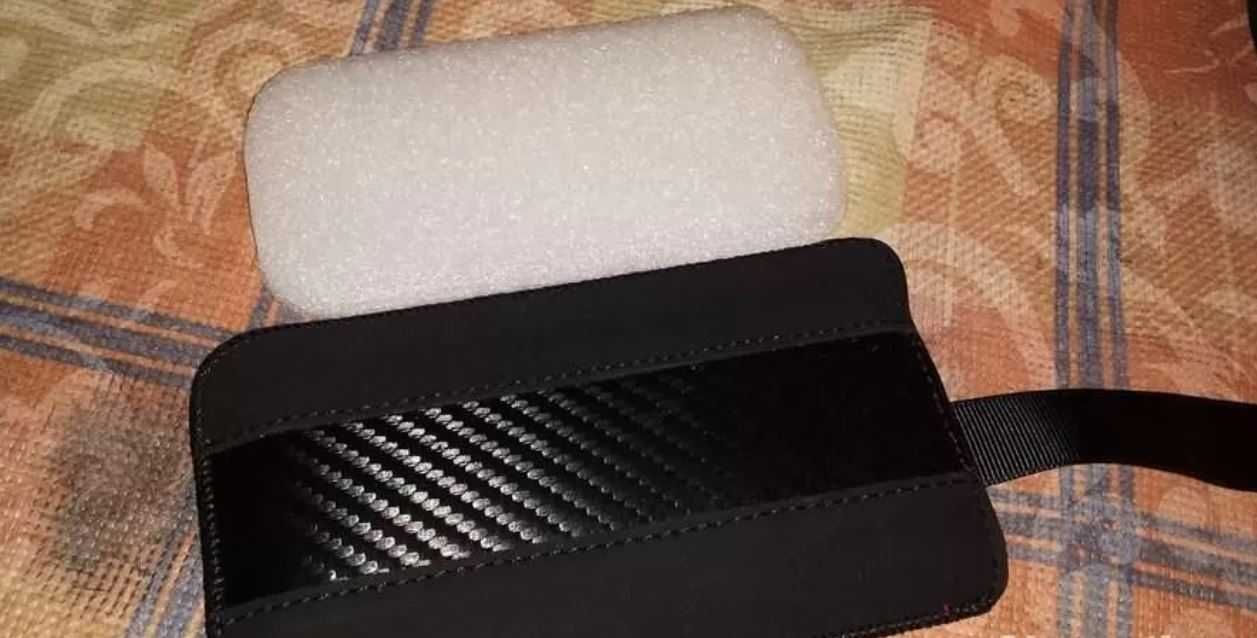 Pokrowiec/futerał/kabura/etui Forcell Carbon