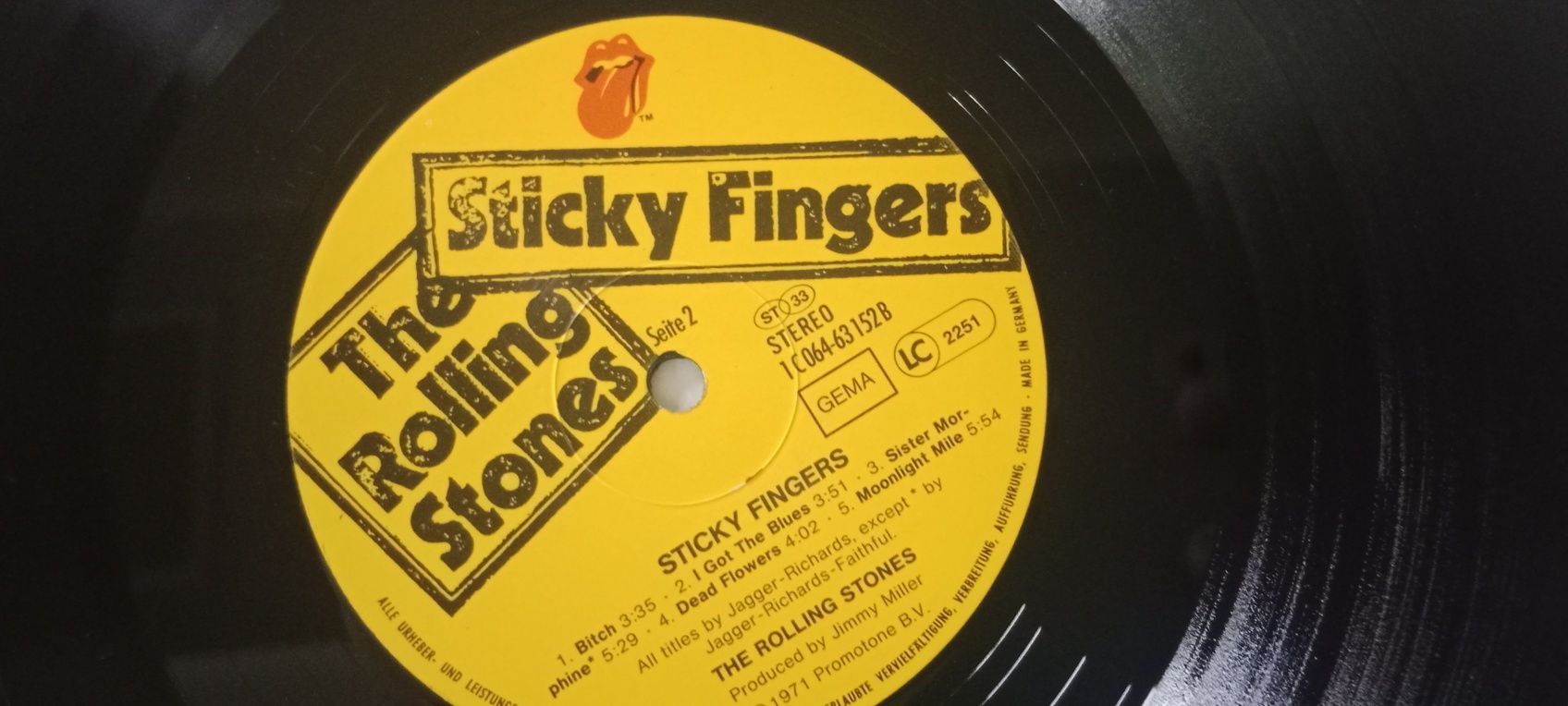 Rolling Stones Sticky Fingers LP. VG++ Winyl.