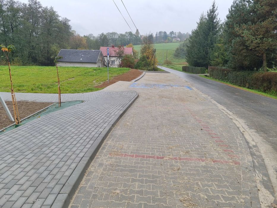 Brukarstwo, Układanie kostki, Roboty ziemne, Usługi koparką, Transport