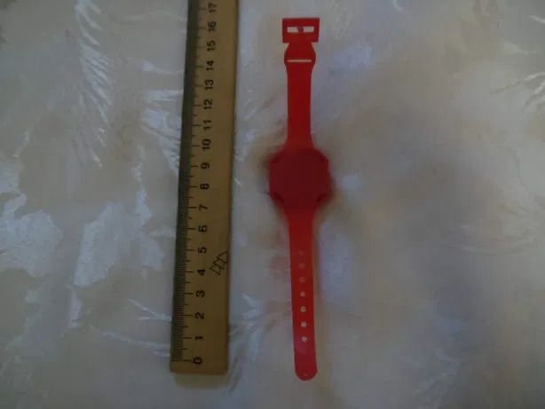 Развивающие игрушки детские Часы и лабиринт с шариками из метала.