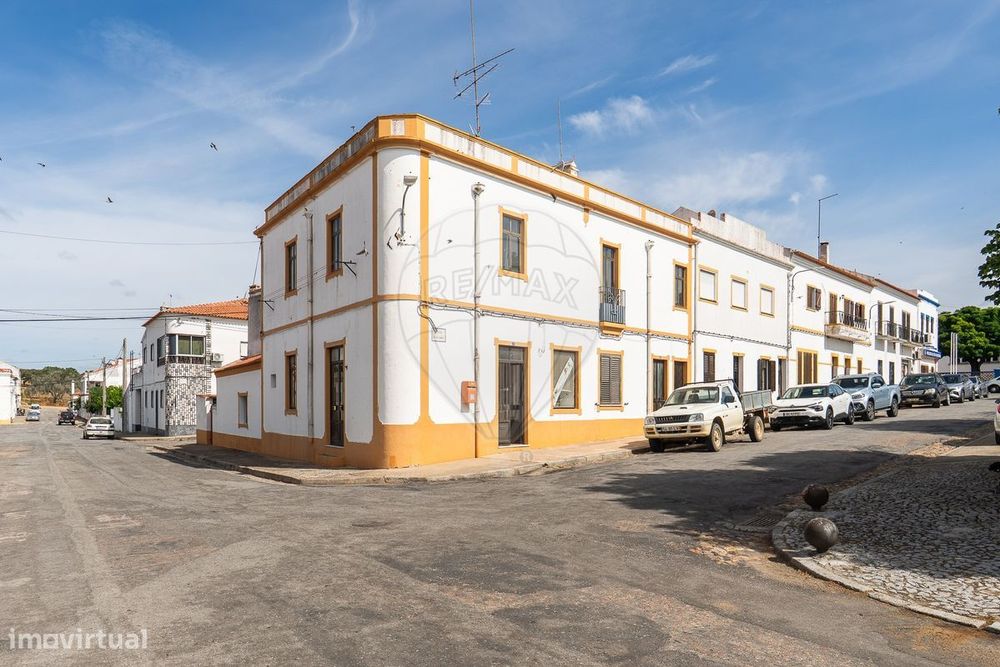 Moradia T5 para venda