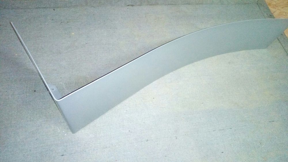 Półka ścienna metalowa V