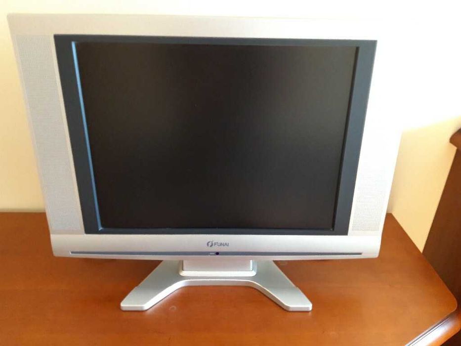 TV FUNAI LCD-D2006 20" z DVD wbudowanym