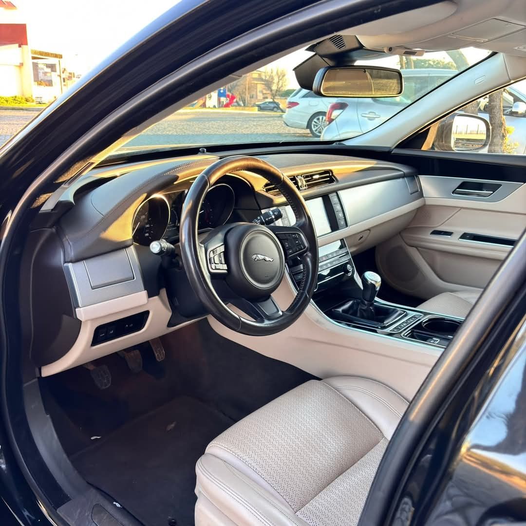 Jaguar Xf 2016 x260