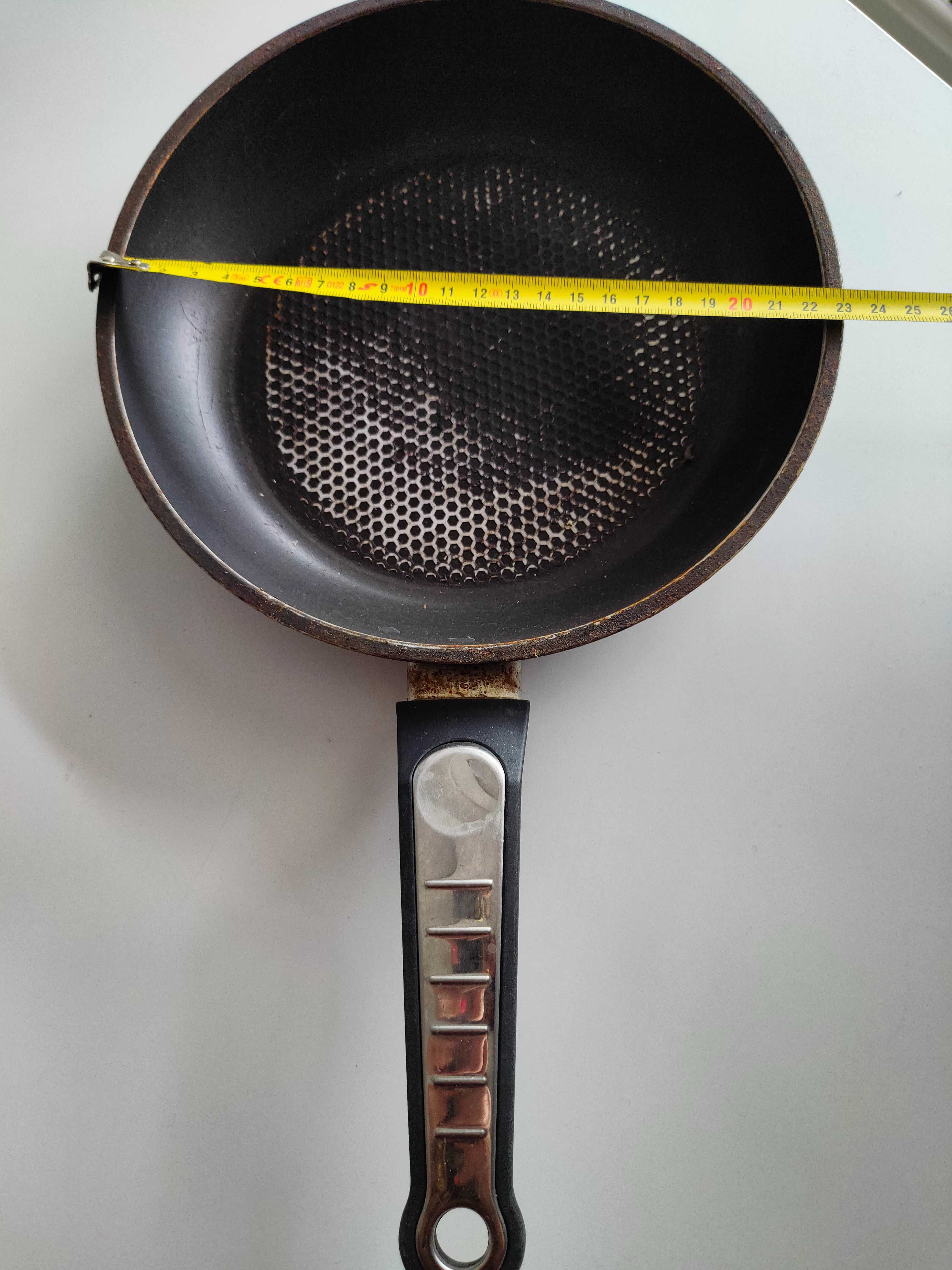 Zestaw teflonowych Patelni IKEA i nie tylko. Rozmiary od 20 do 30 cm