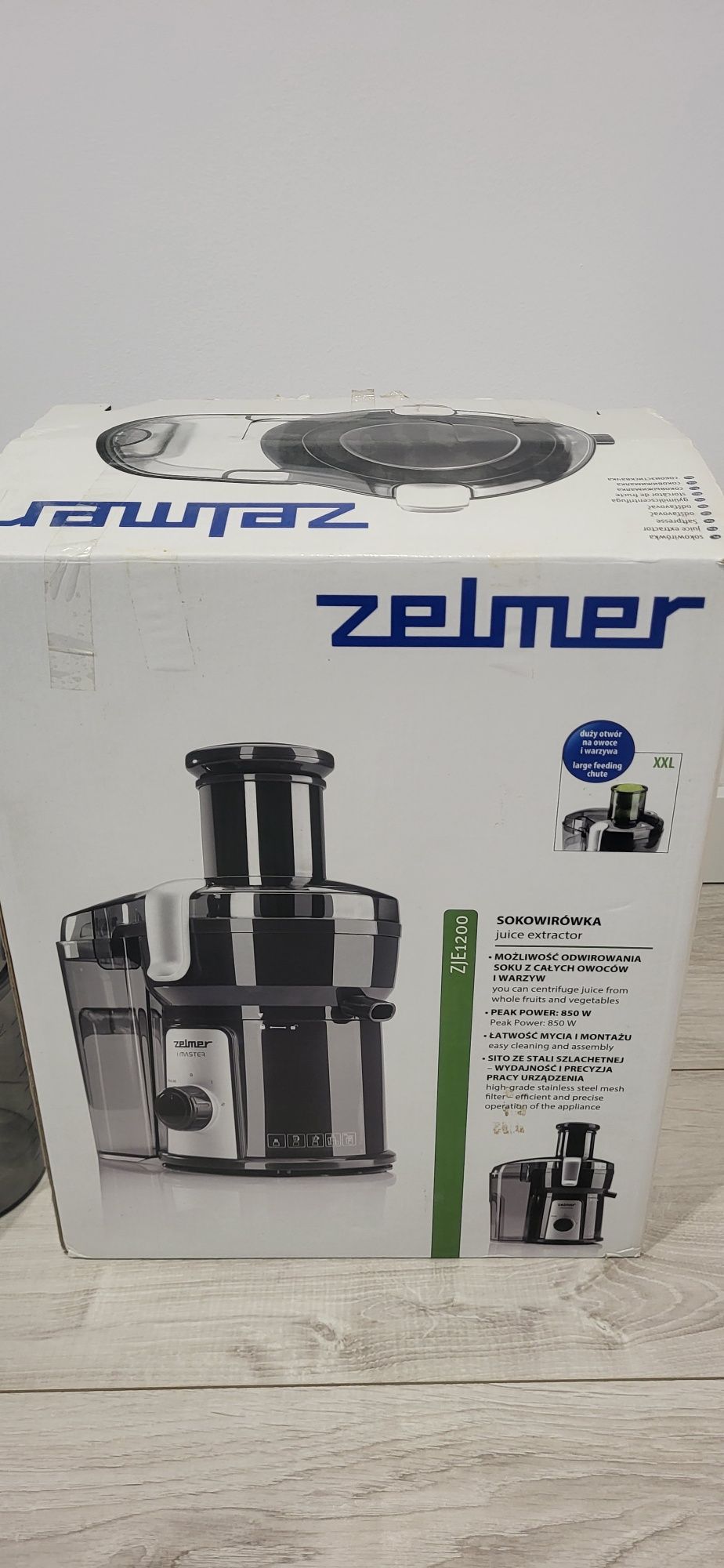 Sokowirówka ZELMER ZJE1200, biała
