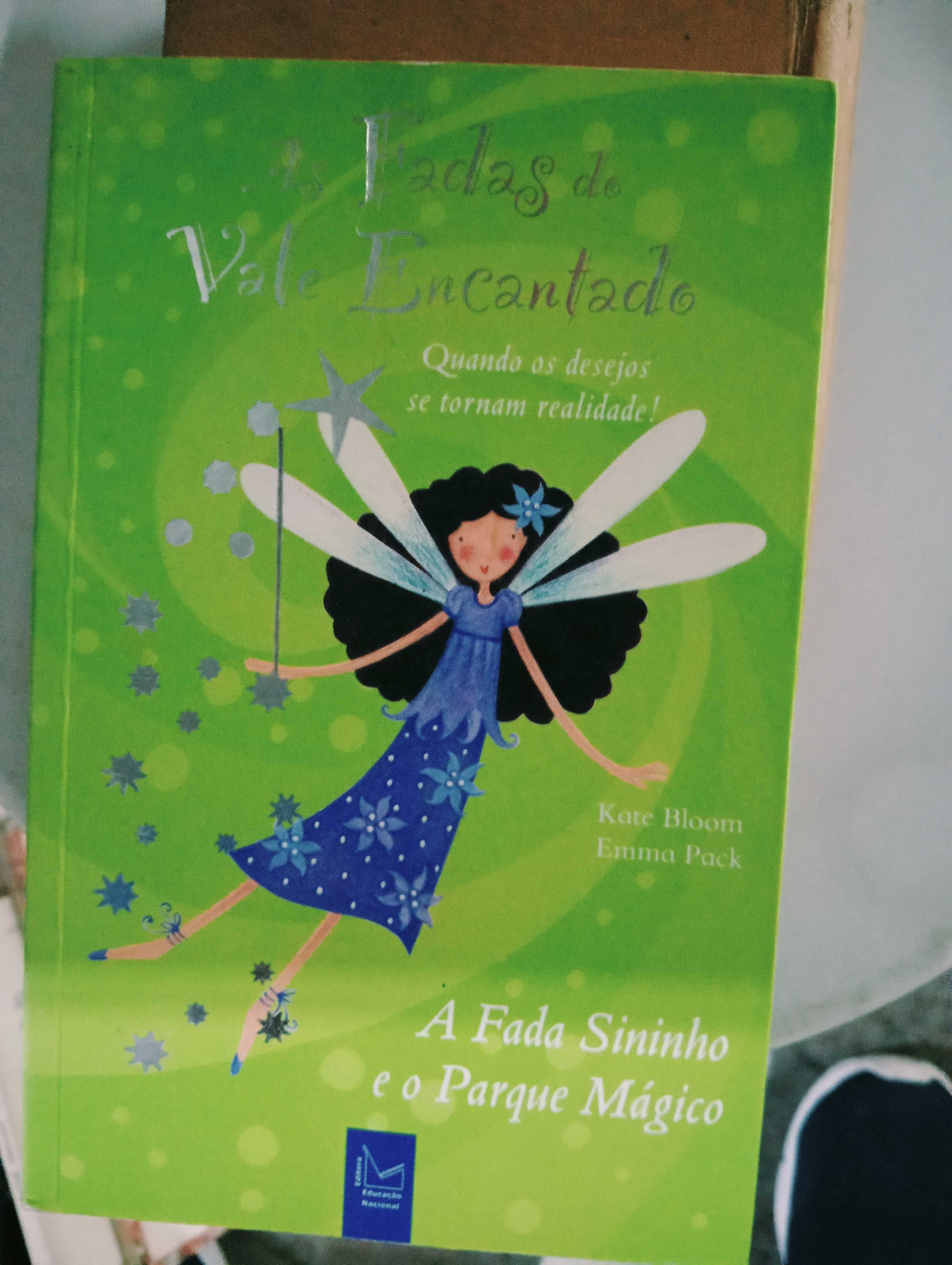 Conjunto de livros por 20 euros.