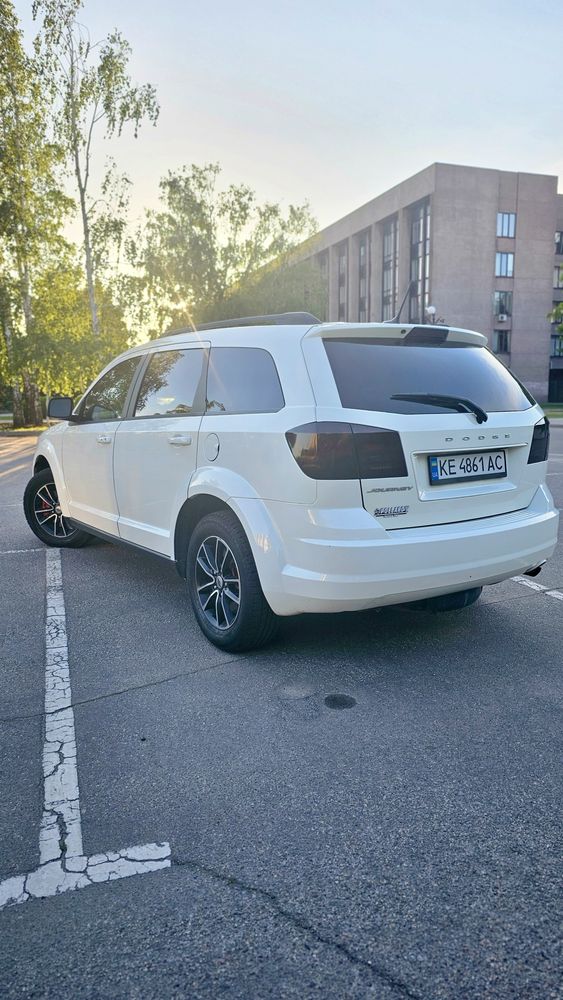 Продам авто Dodge journey