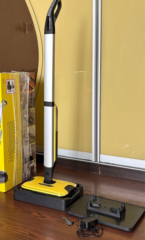 Миючий пилосос Karcher FC 7 Cordless Extra