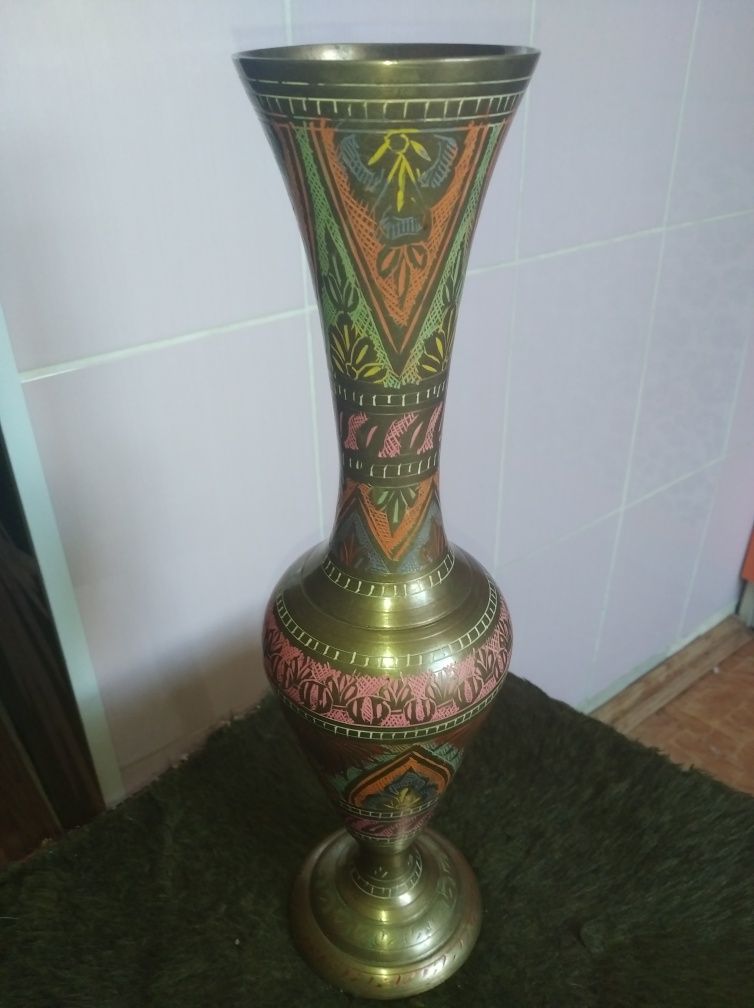 Продам индийскую вазу  ручной работы
